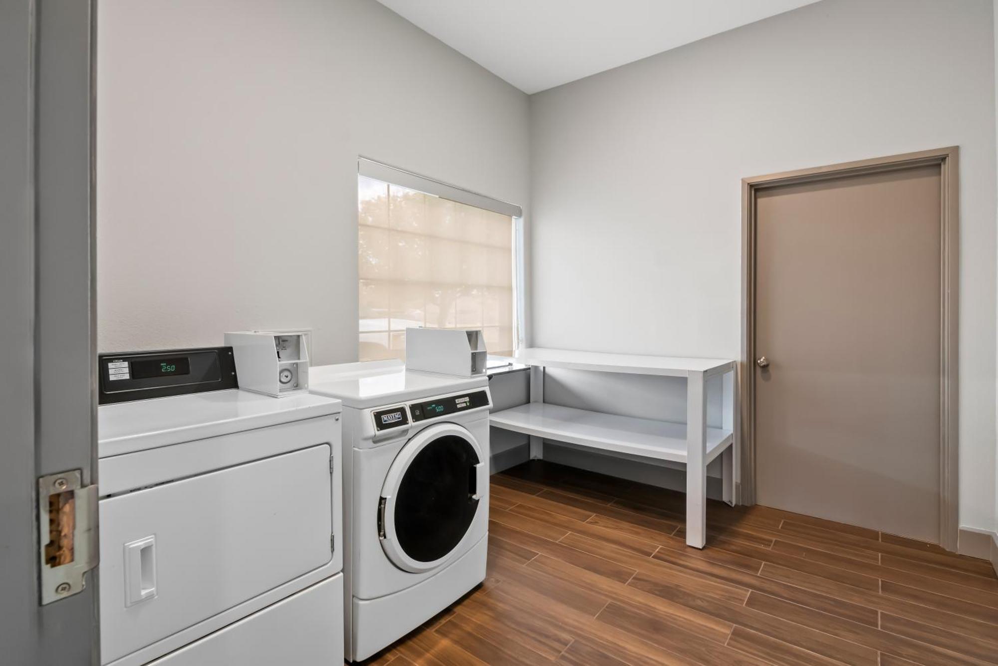 Spark By Hilton Wichita Falls Luaran gambar