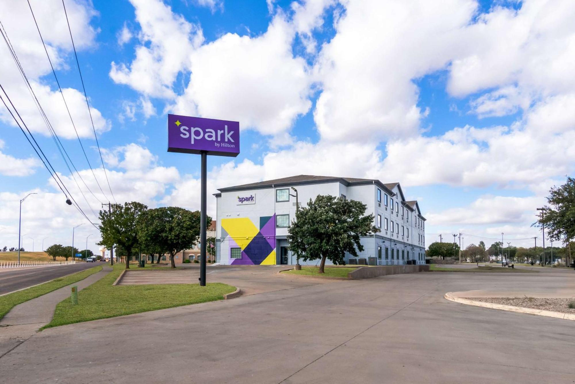 Spark By Hilton Wichita Falls Luaran gambar